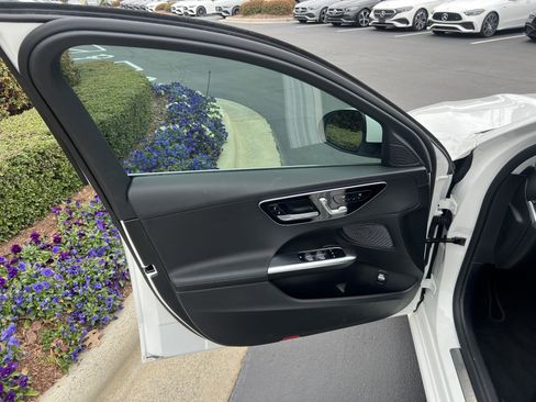 Used 2025 Mercedes-Benz C 300 4MATIC Sedan image 14