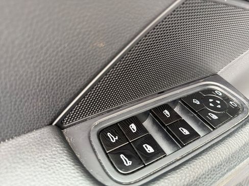 Used 2018 Porsche Panamera 4S w/ Premium Package Plus AWD/4WD image 15