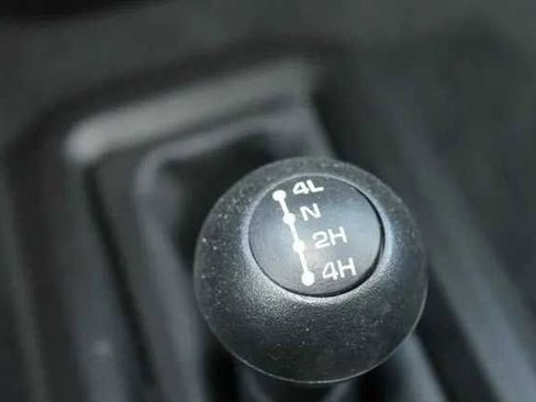 New 2024 RAM 2500 Tradesman w/ Chrome Appearance Group image 28