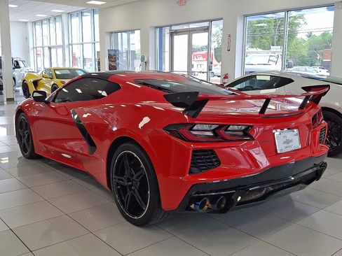 Used 2023 Chevrolet Corvette Stingray Coupe w/ Z51 Performance Package RWD image 4