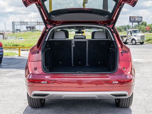 Used 2018 Audi Q5 Prestige w/ Prestige Package AWD/4WD image 12