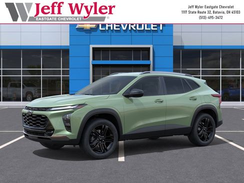 New 2026 Chevrolet Trax ACTIV w/ Driver Confidence Package FWD image 2