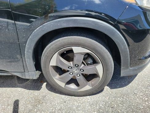 Used 2018 Honda HR-V EX image 9