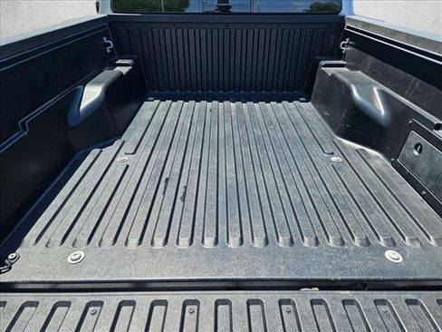 Used 2021 Toyota Tacoma SR5 RWD image 6