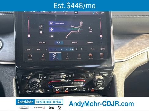 Used 2023 Jeep Grand Cherokee Limited w/ Black Appearance Package AWD/4WD image 21