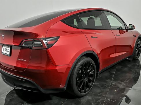 Used 2023 Tesla Model Y Long Range AWD/4WD image 9