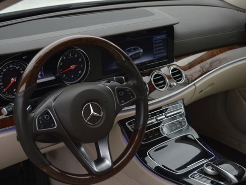 Used 2017 Mercedes-Benz E 300 E 300 Luxury image 26