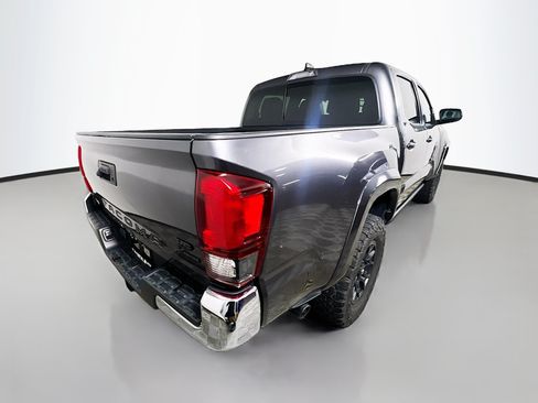 Used 2021 Toyota Tacoma SR5 RWD image 4
