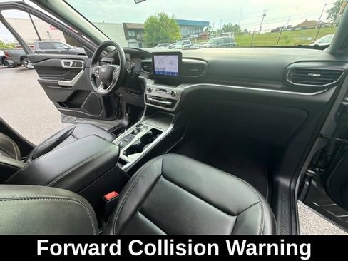 Used 2022 Ford Explorer XLT w/ Equipment Group 202A AWD/4WD image 22