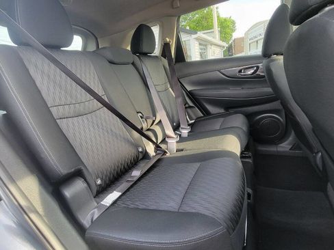 Used 2018 Nissan Rogue SV w/ Premium Package AWD/4WD image 25