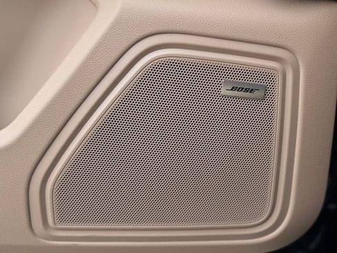 New 2026 Porsche Macan image 15