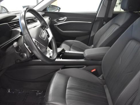Used 2021 Audi e-tron Premium w/ Convenience Plus Package AWD/4WD image 21