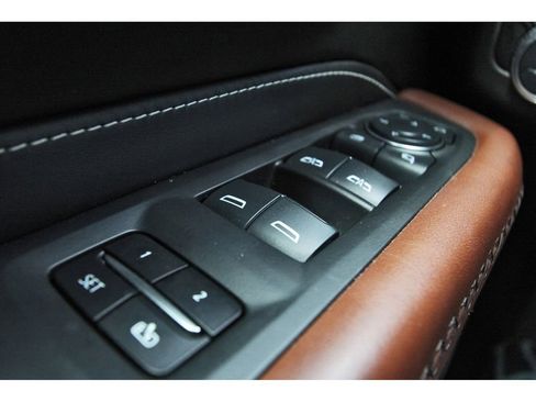 Used 2024 GMC Yukon Denali Ultimate AWD/4WD image 20