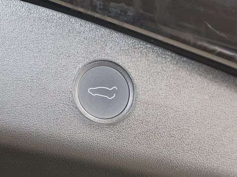 Used 2022 Tesla Model 3 Performance image 51