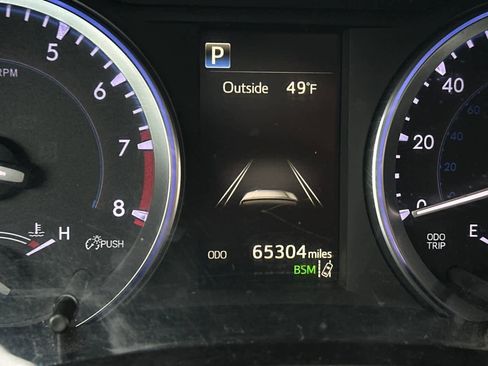 Used 2017 Toyota Highlander SE image 22