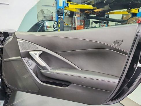 Used 2014 Chevrolet Corvette Stingray w/ 2LT Preferred Equipment Group image 31