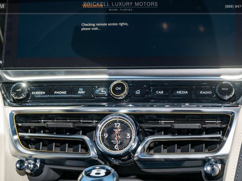 Used 2025 Bentley Flying Spur Plug-In Hybrid w/ First Edition Specification AWD/4WD image 25