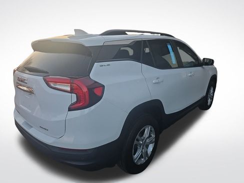 Used 2023 GMC Terrain SLE w/ Driver Convenience Package image 15