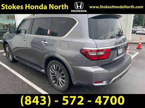 Used 2022 Nissan Armada Platinum w/ Captain's Chairs Package RWD image 3