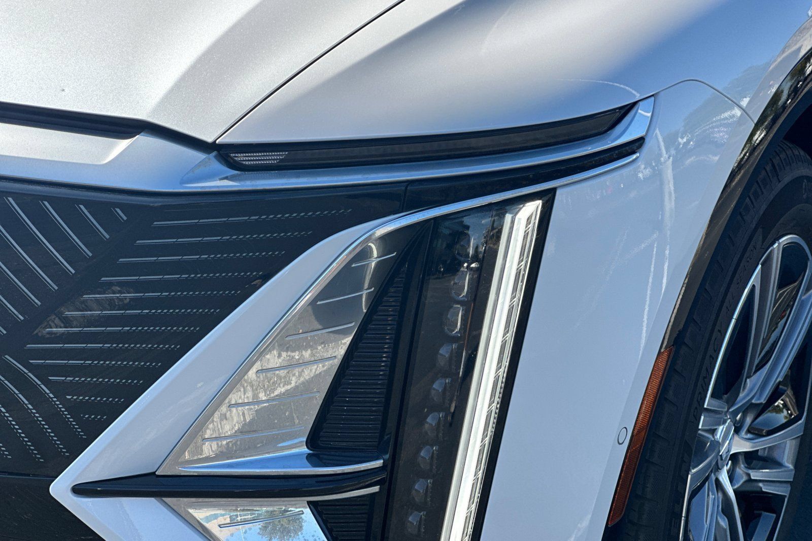 Used 2025 Cadillac Lyriq Luxury AWD/4WD image 51