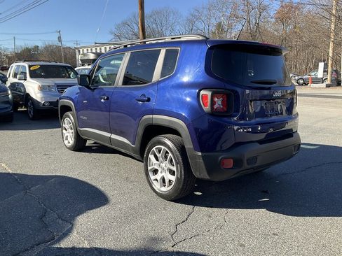 Used 2017 Jeep Renegade Latitude w/ Cold Weather Group image 7