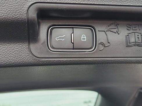 Certified 2024 Ford Explorer XLT w/ Equipment Group 202A image 9