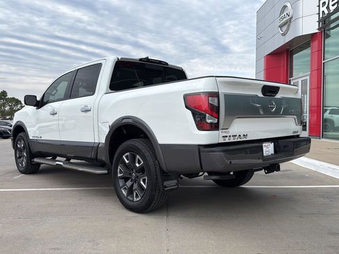 Used 2024 Nissan Titan Platinum Reserve w/ Moonroof Package image 10