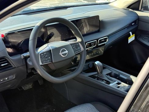 New 2026 Nissan Sentra SV w/ SV Convenience Package FWD image 7