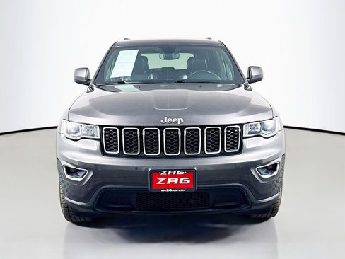 Used 2019 Jeep Grand Cherokee Laredo w/ Laredo X Package RWD image 8