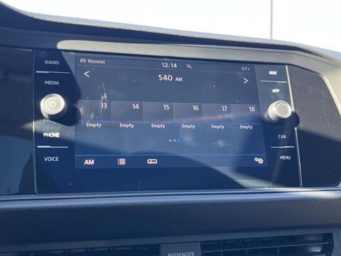 Used 2019 Volkswagen Jetta SEL Premium image 36