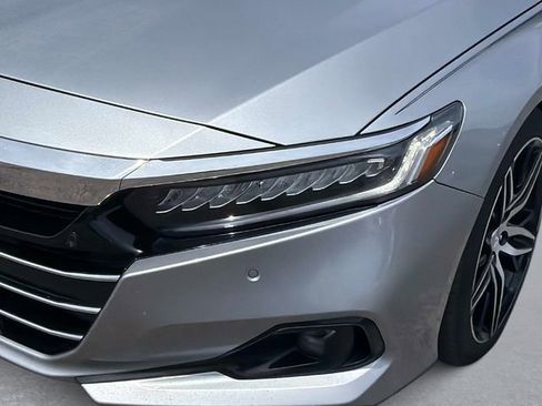 Used 2021 Honda Accord Touring image 9