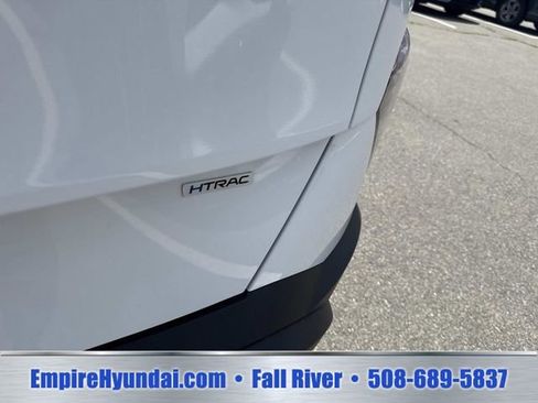 Used 2024 Hyundai Kona SEL AWD/4WD image 5