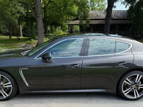 Used 2015 Porsche Panamera 4S image 10