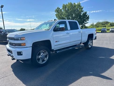 Used 2018 Chevrolet Silverado 2500 LT w/ Custom Sport Edition AWD/4WD image 2