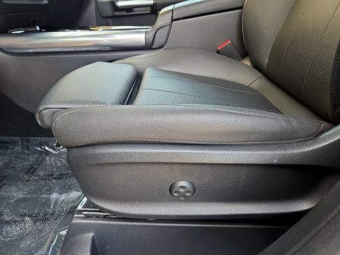 Used 2025 Mercedes-Benz GLA 250 image 23