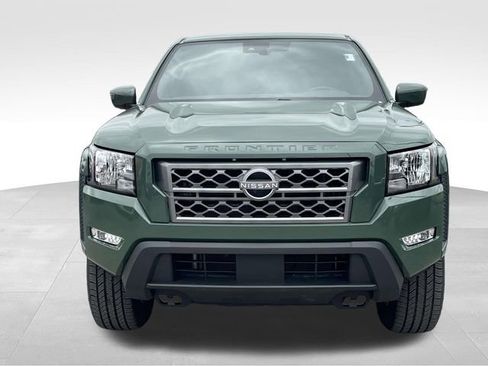 Used 2022 Nissan Frontier SV w/ Technology Package image 2