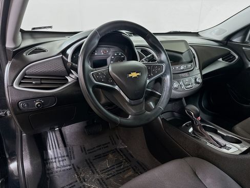 Used 2024 Chevrolet Malibu RS FWD image 9