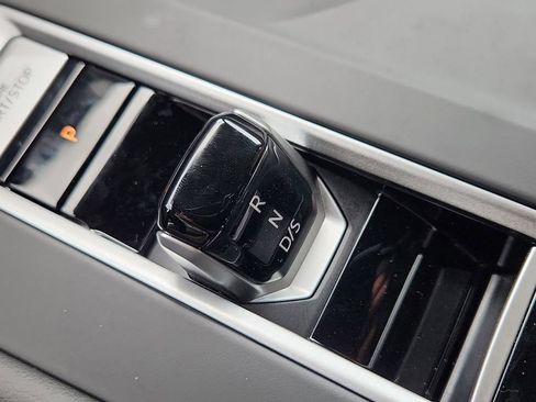 New 2026 Volkswagen Atlas Cross Sport SE image 17