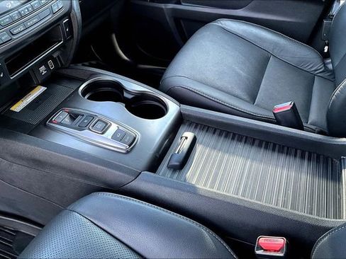 Used 2023 Honda Passport EX-L image 18