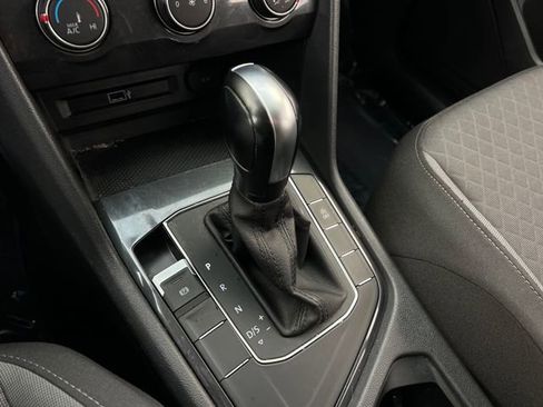 Used 2019 Volkswagen Tiguan S image 26
