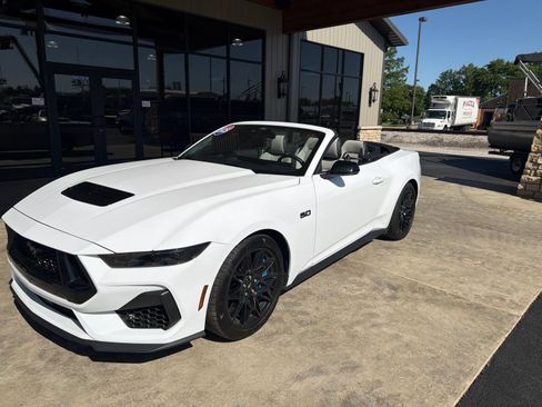 Used 2024 Ford Mustang GT Premium w/ GT Performance Package RWD image 17