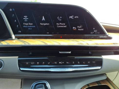 Used 2021 Cadillac Escalade Premium Luxury Platinum RWD image 20