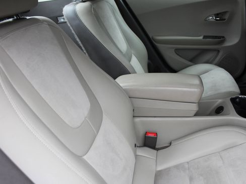 Used 2014 Chevrolet Volt Premium w/ Premium Trim Package image 15