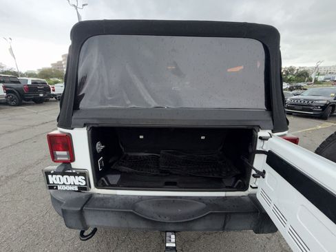 Used 2016 Jeep Wrangler Sport w/ Quick Order Package 24S AWD/4WD image 23