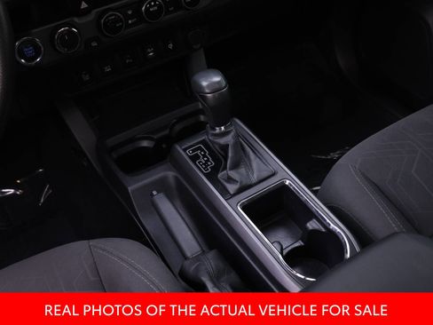 Certified 2017 Toyota Tacoma TRD Off-Road image 12