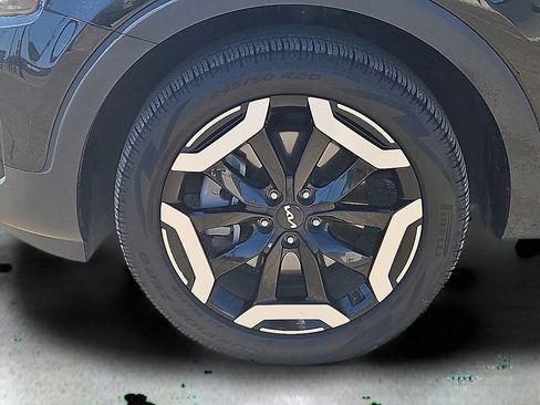 Used 2025 Kia Telluride S image 10