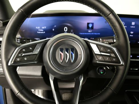 Used 2025 Buick Enclave Preferred image 19