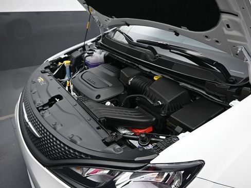 New 2025 Chrysler Voyager LX image 39