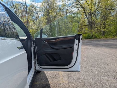 Used 2020 Tesla Model X Long Range AWD/4WD image 14