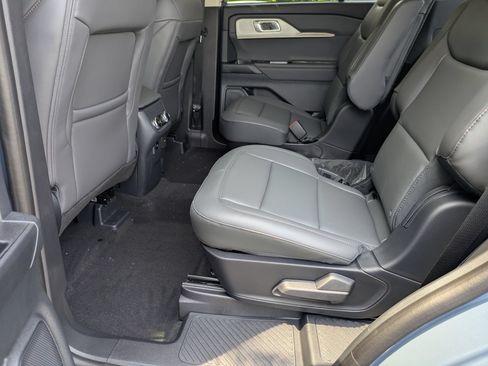 New 2026 Ford Explorer Active w/ Active Comfort Package RWD image 26